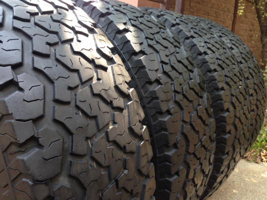 ยาง All Maxxis AT980 ตัวใหม่ 265 75 16 ปี14 ดอกเยอะ ไม่มีปะ ใช้กันยาว ราคาเร้าใจ