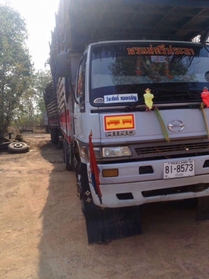 ขายรถพ่วงไม่ดั้ม HINO 2K เครื่อง360แรง เครื่องดี รถสวย สภาพพร้อมใช้งาน มี2พ่วง เอกสารพร้อมโอน สนใจโทร 090-8588220คุณนะ 093-3258446คุณบิว หรือเข้าดูสินค้าอื่นๆได้ที่ www.truck.in.th/498 หรือเพจFacebook ณรงค์ ซื้อขายรถมือสอง (เว็บไซต์ส่วนตัว) หรือFacebook ค