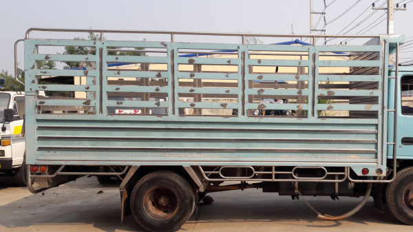 กระบะสแตนเลสทั้งลูก ยกลงจาก Isuzu NKR สภาพพร้อมใช้