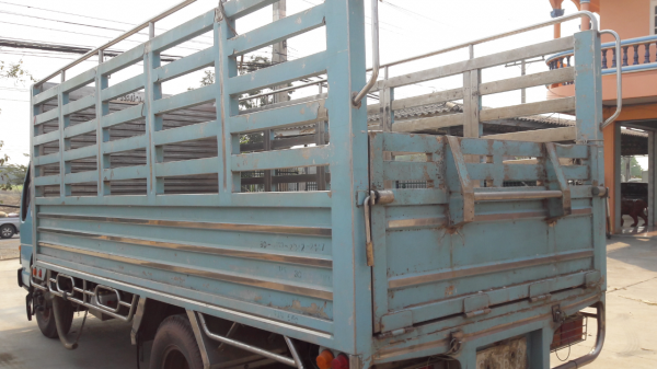 กระบะสแตนเลสทั้งลูก ยกลงจาก Isuzu NKR สภาพพร้อมใช้