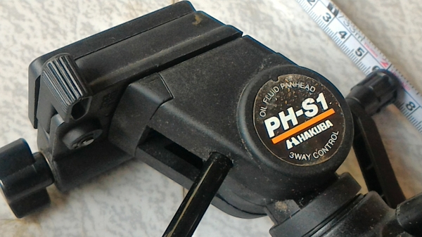 ขาตั้งกล้อง HAKUBA จากญี่ปุ่น อย่างดีคุณภาพสูง ปรับตำแหน่งได้ 3 แบบ กางได้เร็วภายใน 3 นาที รุ่นมืออาชีพ น้ำหนักเบา พกพาติดตัวง่าย กางได้สูง  114 ซม.