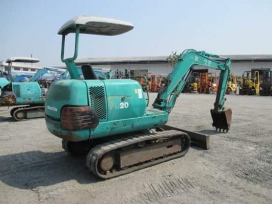 ขายรถขุด ยี่ห้อ : KOMATSU  รุ่น : PC20-7 รถเก่านอกแท้ มีเอกสารใบอินวอย  รถไม่เคยผ่านการใช้งานในไทย  สนใจติดต่อ : 099-907-9273 กิ๊ฟ  กมลชนก