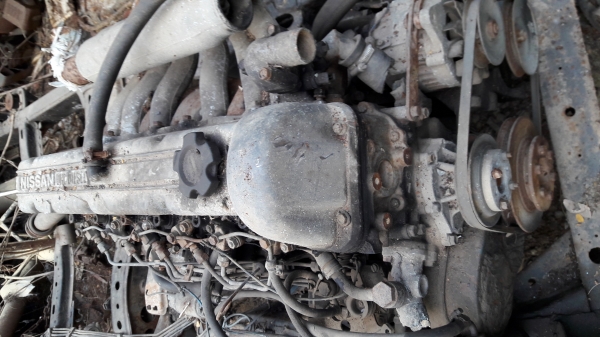 เครื่อง NISSAN LD28 พร้อมเกียร์ สวยๆเดิมๆ