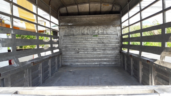 ขายสี่ล้อห้าง ISUZU NKRหัวการ์ตูน เดิมดีเซล100แรง กะบะสแตนเลส รถสวยมือเดียว