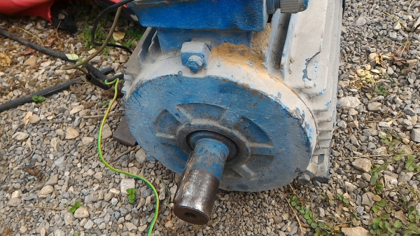 มอเตอร์ HASCON ของเยรมัน ขนาด 10 แรงม้า ชนิดความเร็ว 2900 รอบ/นาที เหมาะเอาไปขับเลื่อยวงเดือน, พัดลมใหญ่, ชุดดูด - เป่าลม