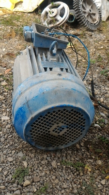 มอเตอร์ HASCON ของเยรมัน ขนาด 10 แรงม้า ชนิดความเร็ว 2900 รอบ/นาที เหมาะเอาไปขับเลื่อยวงเดือน, พัดลมใหญ่, ชุดดูด - เป่าลม