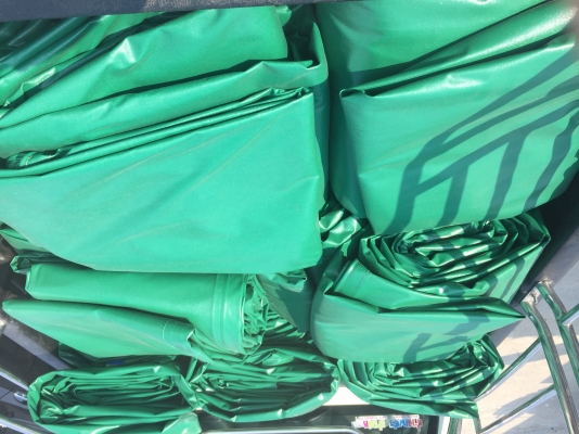 ผ้าใบคลุมรถสิบล้อ เกรด A กว้างxยาว สั่งได้ ขนาดผ้าใบหนา0.5มิล. ราคา ตรม.ละ 120-130 บาท. ราคาไม่แพง สั่งตัดได้มีจำนวนจำกัด .. 0882812550.