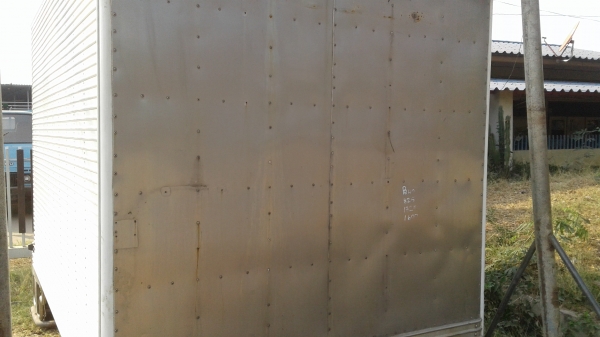 ขายตามสภาพตู้สเตนเลสหกล้อช่วงสั้นสวย ขายตามสภาพตู้สเตนเลสหกล้อช่วงสั้นสวย