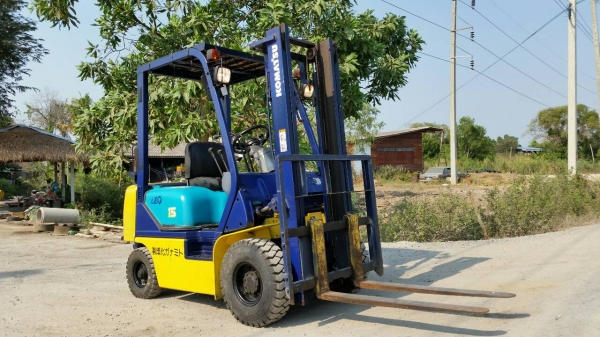 ขายด่วนรถยกKOMATSU FG15-16ยก1.5ตันเสาสูง3เมตรชั่วโม่งทำงานน้อย6200รถนอกเพิ่งนำเข้ามายังไม่เคยใช้งานในเมืองไทยเลย