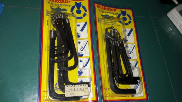 ขายหกเหลี่ยมชุด10ตัวเบอร์มิลและหุน BEAR GRIP Made in Holland.