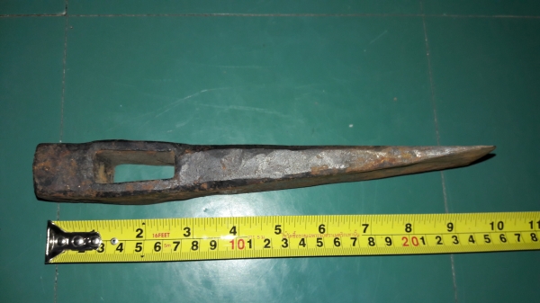 ขายหัวขวานงานเก่าโบราณ