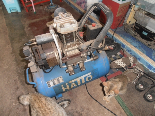 ปั๊มลมโรตารี่ HATTO 2.5 แรง