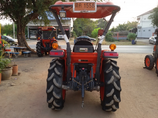 ปัญญาแทรคเตอร์..จัดมาให้ครับ ด่วน!!!คูโบต้า L3008 พร้อมใบมีดคานล่าง พร้อมผานตราช้าง22&times;5 รถไร่สีเดิมๆ จัดส่ง จ.อุทัยธานี