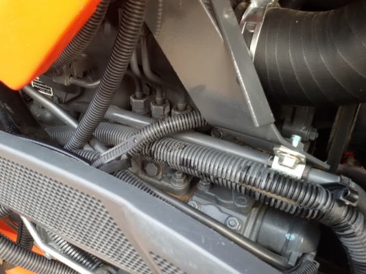 ปัญญาแทรคเตอร์..จัดมาให้ครับ ด่วน!!!คูโบต้า L3008 พร้อมใบมีดคานล่าง พร้อมผานตราช้าง22&times;5 รถไร่สีเดิมๆ จัดส่ง จ.อุทัยธานี