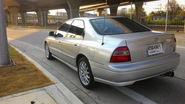 ขาย honda accord ไฟท้ายก้อนเดียว ขาย honda accord ไฟท้ายก้อนเดียว