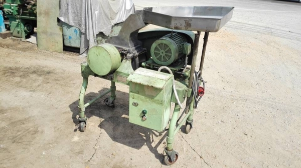 เครื่องบดสับระเอียด HOSOKAWA MICRON JAPAN ห้องบดใบสับเป็นสแตนเลส สภาพใหม่พร้อมใช้งาน.