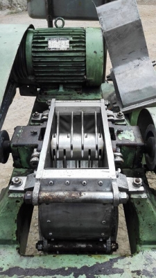 เครื่องบดสับระเอียด HOSOKAWA MICRON JAPAN ห้องบดใบสับเป็นสแตนเลส สภาพใหม่พร้อมใช้งาน.