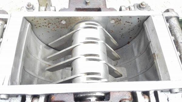 เครื่องบดสับระเอียด HOSOKAWA MICRON JAPAN ห้องบดใบสับเป็นสแตนเลส สภาพใหม่พร้อมใช้งาน.