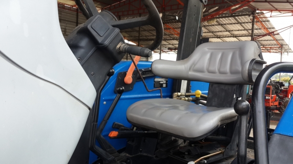 ** ราคา 1,050,000 ** NEW HOLLAND รุ่น T5060 ใบดัน+ผาน7 106 แรงม้า รถเดิมทั้งคัน สีเดิม เครื่องเดิม ไม่เคยทำ รถ 2,000 ชม.