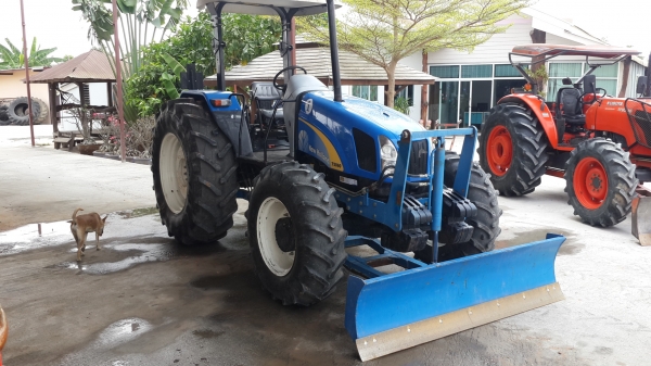 ** ราคา 1,050,000 ** NEW HOLLAND รุ่น T5060 ใบดัน+ผาน7 106 แรงม้า รถเดิมทั้งคัน สีเดิม เครื่องเดิม ไม่เคยทำ รถ 2,000 ชม.