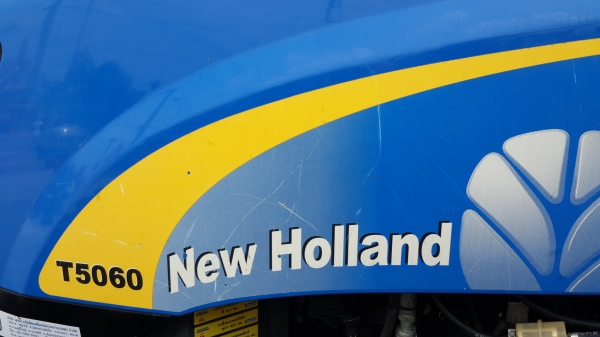 ** ราคา 1,050,000 ** NEW HOLLAND รุ่น T5060 ใบดัน+ผาน7 106 แรงม้า รถเดิมทั้งคัน สีเดิม เครื่องเดิม ไม่เคยทำ รถ 2,000 ชม.