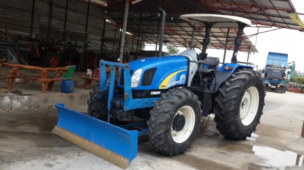 ** ราคา 1,050,000 ** NEW HOLLAND รุ่น T5060 ใบดัน+ผาน7 106 แรงม้า รถเดิมทั้งคัน สีเดิม เครื่องเดิม ไม่เคยทำ รถ 2,000 ชม.