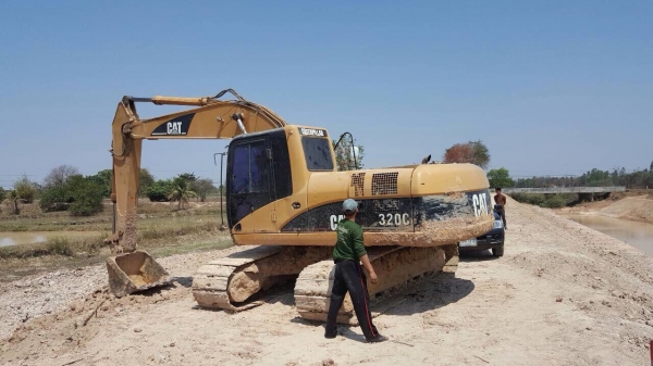 ขายรถแบ็คโฮ Cat 320 C เครื่องเดิม ปั๊มเดิม ระบบไฟฟ้าตามรุ่น เอกสารเล่มทะเบียน