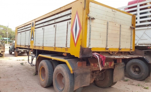 ขาย หางเทนเลอร์ เซมิดั้ม 2 เพลา ยาว 7.50 เมตร อู่ PANUS คัสซีสวย ช่วงล่างดี แผงข้างมิเนียม ทะเบียนพร้อมโอน