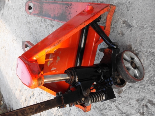 ้Hand left pallet 2.5 ton