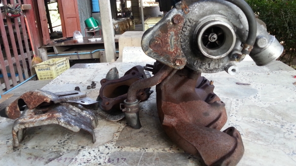ขายเทอร์โบ 2l พร้อมเขา เก่าญี่ปุ่น 7,500