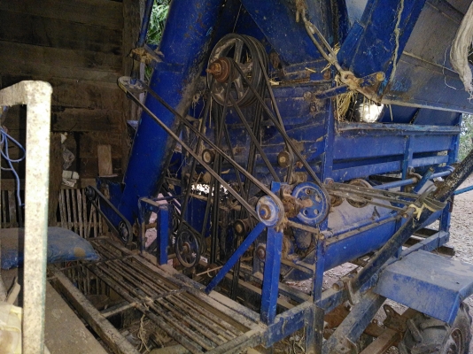 ขาย รถนวดข้าวตู้ 5ฟุต เครื่องisuzu 74 แรง