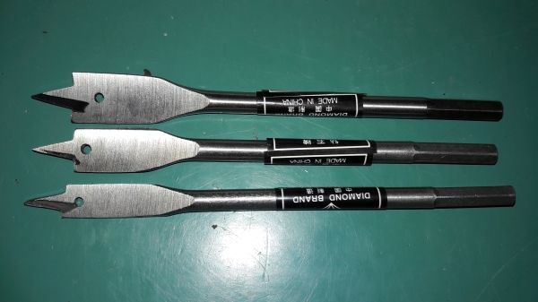 ขายดอกเจาะใบพายตราเพชรงานใหม่เก่าเก็บ ชุด3ขนาด 3/8,1/2,5/8 ขายดอกเจาะใบพายตราเพชรงานใหม่เก่าเก็บ ชุด3ขนาด 3/8,1/2,5/8