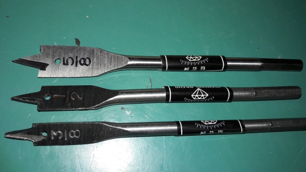 ขายดอกเจาะใบพายตราเพชรงานใหม่เก่าเก็บ ชุด3ขนาด 3/8,1/2,5/8 ขายดอกเจาะใบพายตราเพชรงานใหม่เก่าเก็บ ชุด3ขนาด 3/8,1/2,5/8