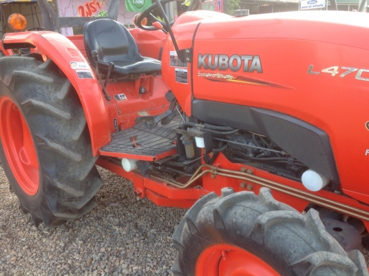แทรกเตอร์คูโบต้า 4708 สภาพดีมากเดิมๆพร้อมใช้งานรถใช้มาน้อยมาก มีผานดันหน้าและ โรตารี่