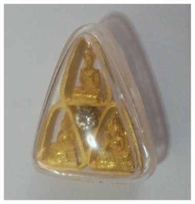 พระแก้วมรกต พระพุทธชินราช พระพุทธโสธร 3มงคล ตรงกลางฝังพลอยเสก เนื้อทองพ่นทราย