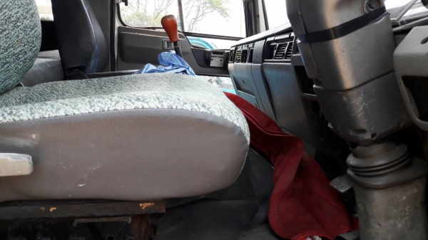 ขาย 6 ล้อ ยาง 900/20 HINO GD3WJKA กระบะยาว 5.50 เมตร เครื่อง WO6E 165 แรงม้า คัสซีสวยตลอดเส้น เบรคทิฟฟี่ พวงมาลัยพาวเวอร์ ทะเบียนพร้อมโอนครับ