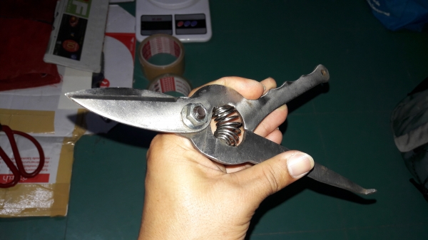 ขายกรรไกรขนาด9" HAGO GERMAN STAINLESS