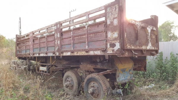 ขาย หางเทนเลอร์ดั้ม 2 เพลา ยาว 7.50 เมตร อู่ ช ทวี ขอนแก่น คัสซีสวย ช่วงล่างดี กระทะล้อมีให้ครบ เก็บสีหน่อยก็สวยแล้ว เล่มทะเบียนครบพร้อมโอน