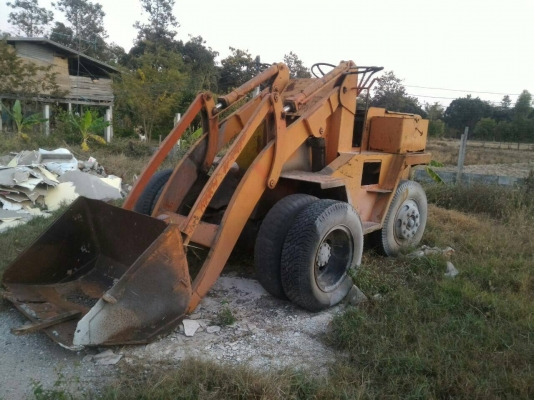 ขาย รถตัก CCM ชลบุรี เครื่อง EH700 168 แรงม้า เพลาขับ FUSO ปั้มดี รถใช้งานอยู่เป็นประจำ ราคาต่อรองได้ครับ