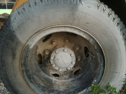 ขาย รถตัก CCM ชลบุรี เครื่อง EH700 168 แรงม้า เพลาขับ FUSO ปั้มดี รถใช้งานอยู่เป็นประจำ ราคาต่อรองได้ครับ