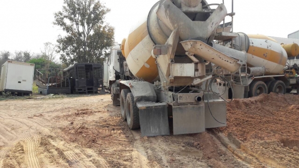 ขาย รถโม่ปูน 6 คิว มีให้เลือกทั้งหมด 5 คัน มี NISSAN 230 แรงม้า และ HINO ZM 260 แรงม้า รถพร้อมใช้ ทะเบียนครบทุกคัน ราคาต่อรองได้ครับ ขาย รถโม่ปูน 6 คิว มีให้เลือกทั้งหมด 5 คัน มี NISSAN 230 แรงม้า และ HINO ZM 260 แรงม้า รถพร้อมใช้ ทะเบียนครบทุกคัน ราคาต่อรองได้ครับ