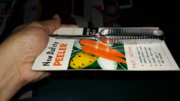 ขายที่ปอกเจาะคว้านผักผลไม้งานญี่ปุ่นใหม่เก่าเก็บ PEELER NEW Safety JAPAN. ขายที่ปอกเจาะคว้านผักผลไม้งานญี่ปุ่นใหม่เก่าเก็บ PEELER NEW Safety JAPAN.