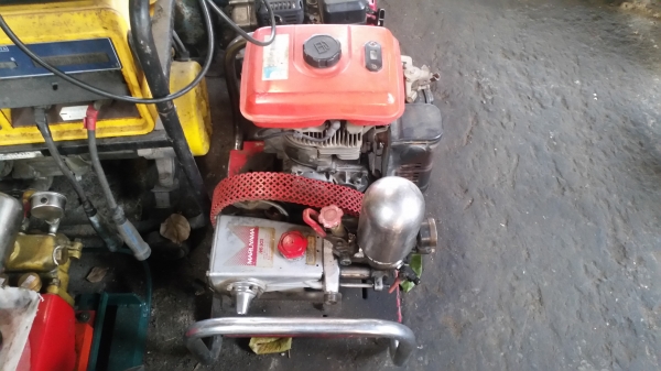 ปั้มฉีดยาพร้อมเครื่อง maruyama เก่าญี่ปุ่น