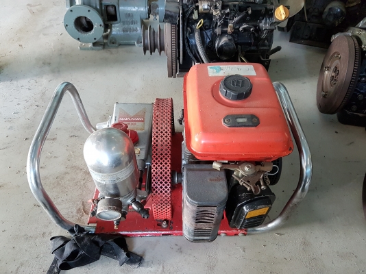 ปั้มฉีดยาพร้อมเครื่อง maruyama เก่าญี่ปุ่น