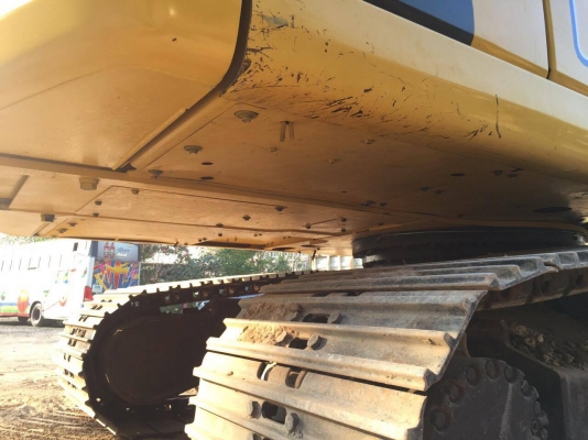 KOMATSU PC200-8MO (เจ้าของขายเอง)  รถปลายปี 2013 5,xxx ชม. ประกันศูนย์เต็ม ประตัวรถเต็ม สีเดิม รถสวย พร้อมใช้งาน  สนใจติดต่อด่วน 089-0854790