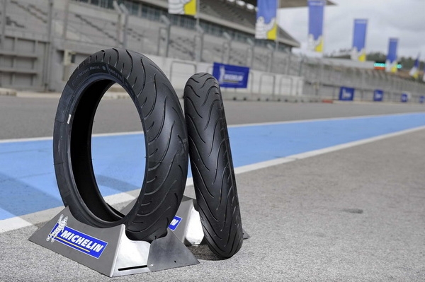 ยางใหม่ Michelin Pilot Street 110/70/17 - 140/70/17 ราคาถูก ยางใหม่ Michelin Pilot Street 110/70/17 - 140/70/17 ราคาถูก