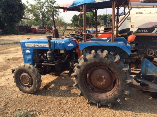 ขาย CHAMP 304  4wD สวยๆ เดิมๆ คับ ขาย 45000 คับ