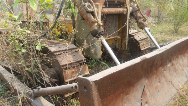 ต้องการขายอะไหล่ แทรกเตอร์D4ตีนเป็ด