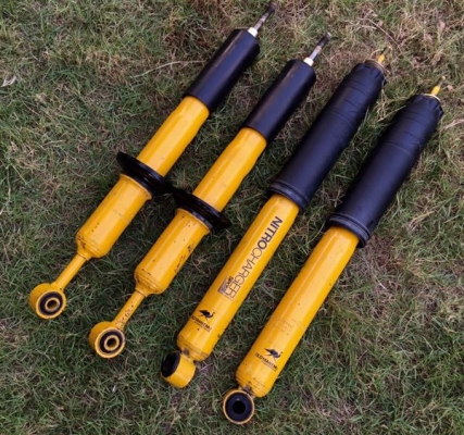 ขายโช้ค oldman emu รุ่นใหม่Nitro charger 4ต้น ถอดจากFortuner