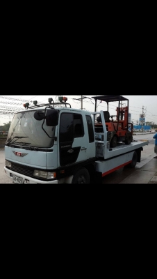 บริการขนย้ายรถโฟล์คลิฟท์ราคาเป็นกันเองจร้า !!!